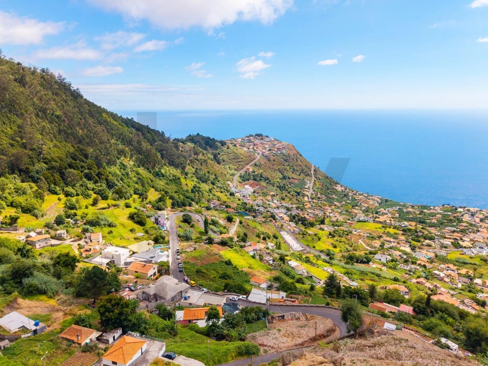 Moradia T3 para Venda em Arco da Calheta Foto 17