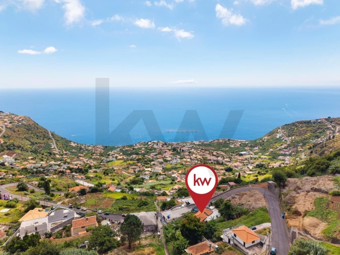 Moradia T3 para Venda em Arco da Calheta Foto 12