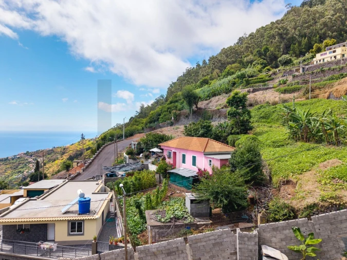 Moradia T3 para Venda em Arco da Calheta Foto 9