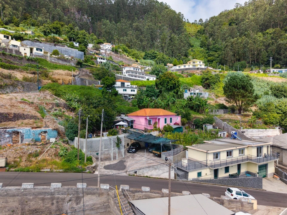 Moradia T3 para Venda em Arco da Calheta Foto 8