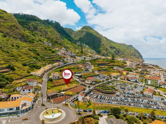 Terreno para Venda em Porto Moniz Foto 13