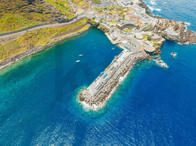 Terreno para Venda em Porto Moniz Foto 21