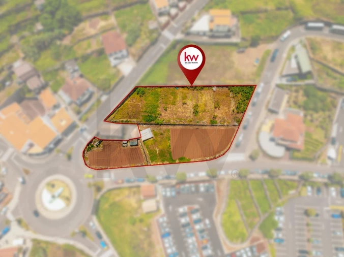 Terreno para Venda em Porto Moniz Foto 4