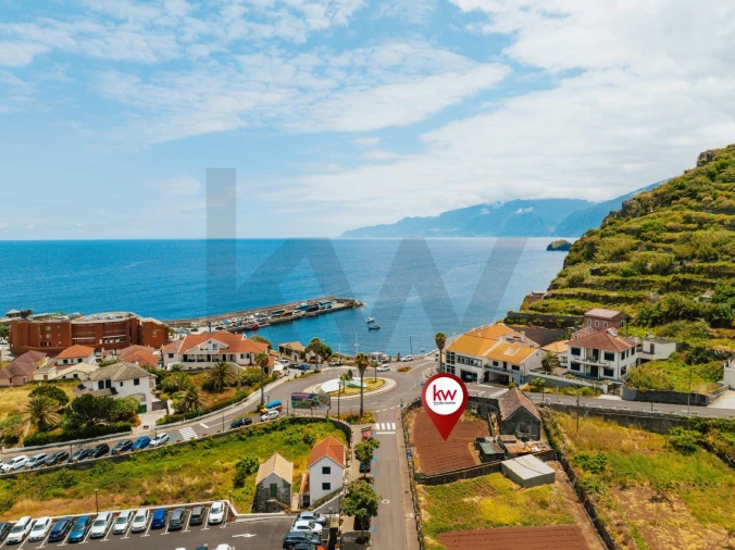 Terreno para Venda em Porto Moniz Foto 26