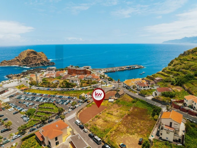 Terreno para Venda em Porto Moniz Foto 22