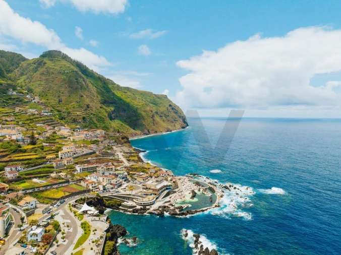 Terreno para Venda em Porto Moniz Foto 30