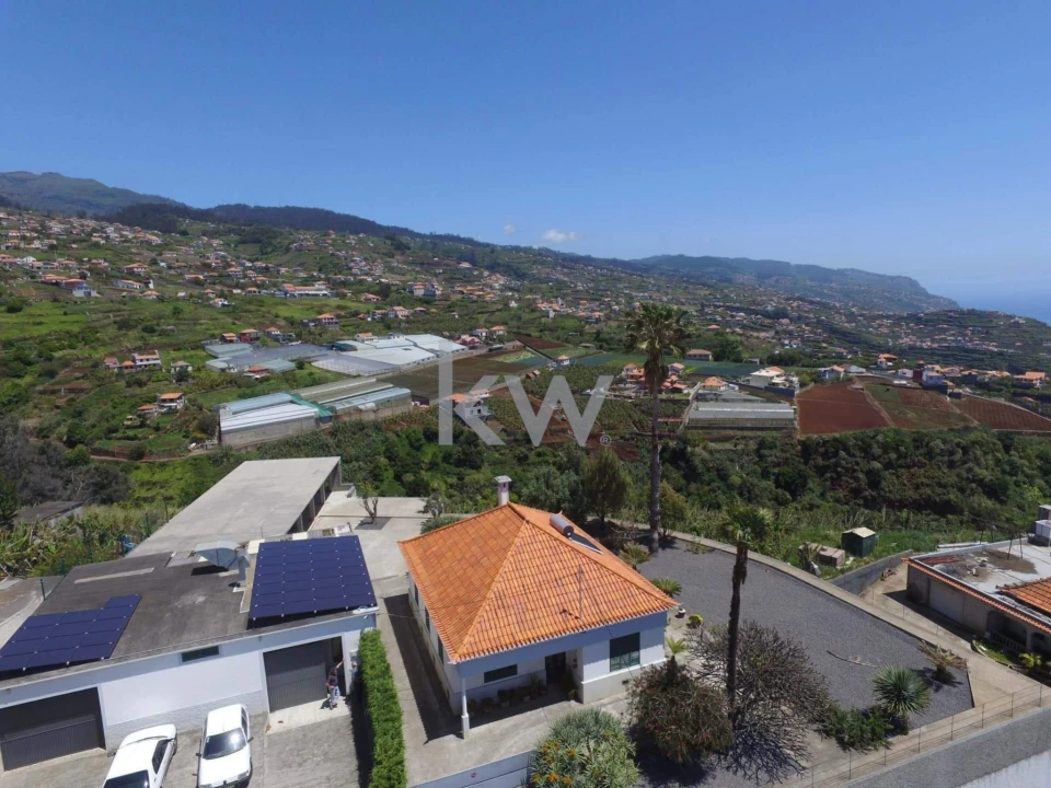 Moradia T5 para Venda em Canhas Foto 21