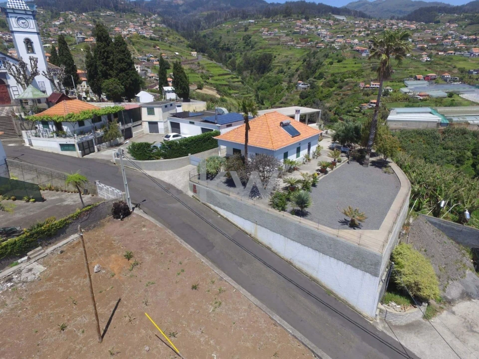 Moradia T5 para Venda em Canhas Foto 9