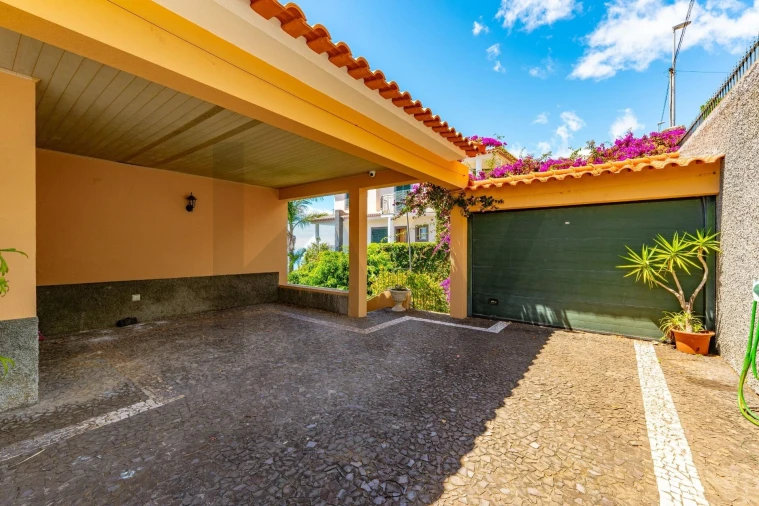 Moradia T3 para Venda em Caniço Foto 7