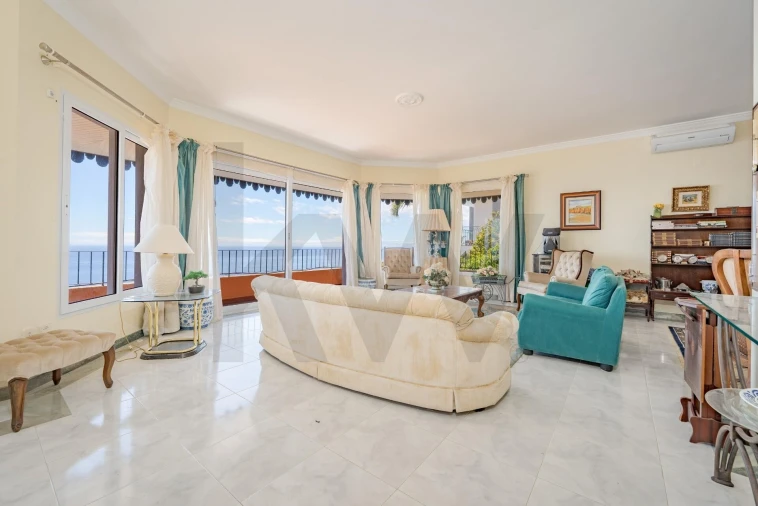 Moradia T3 para Venda em Caniço Foto 11