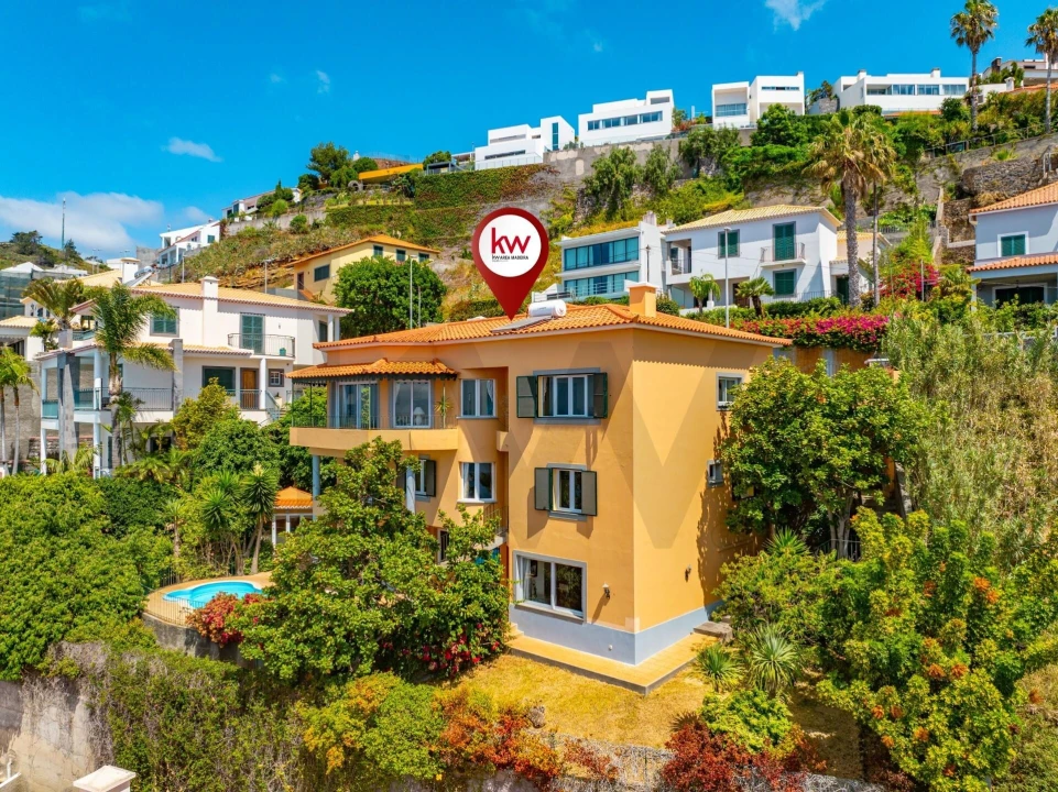 Moradia T3 para Venda em Caniço Foto 5