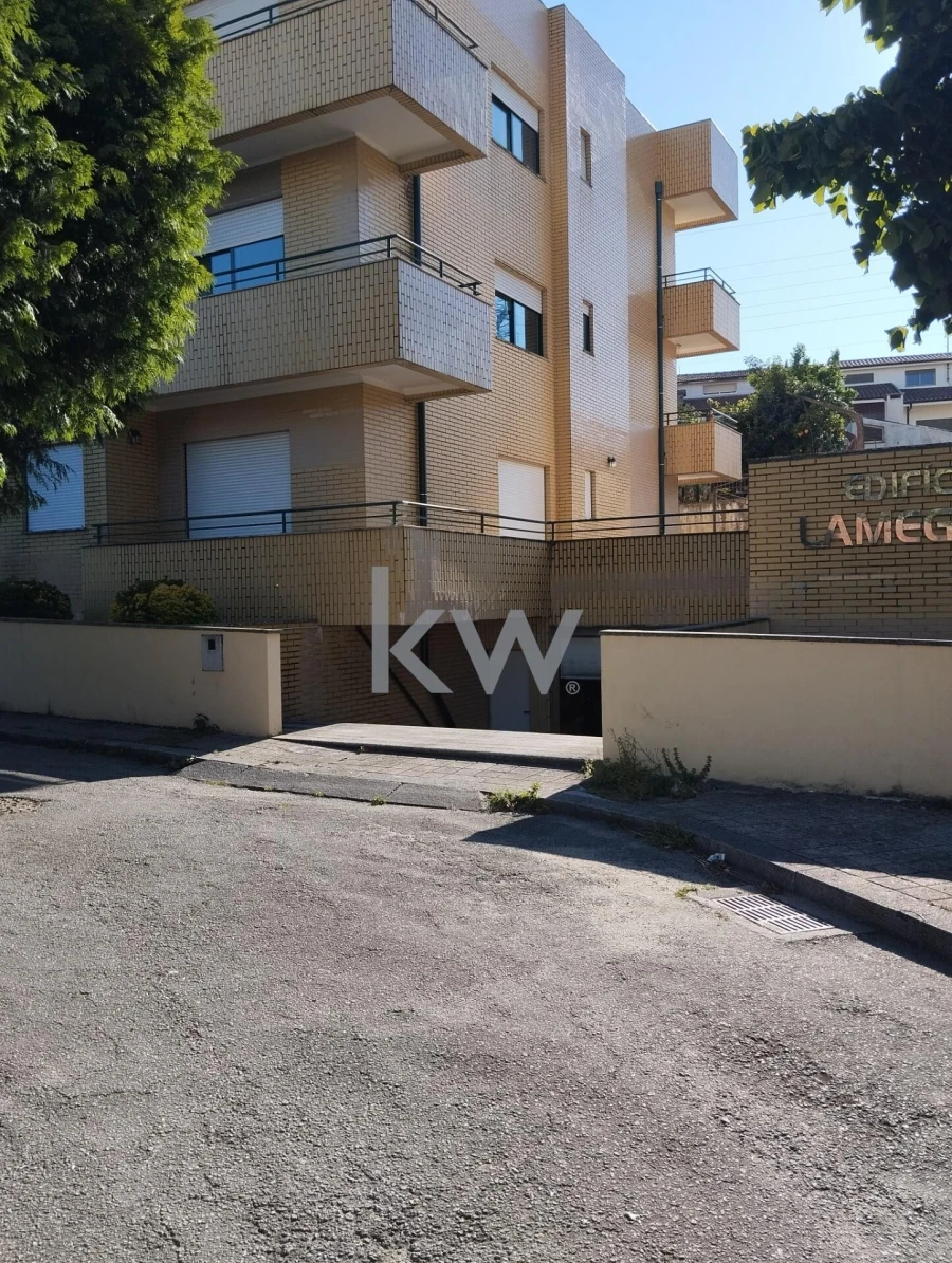 Negócio para Venda em Rio Tinto Foto 2