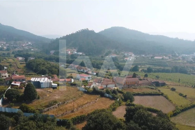 Terreno para Venda em Ossela Foto 4