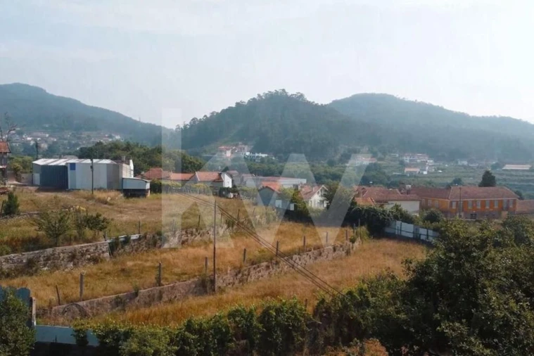 Terreno para Venda em Ossela Foto 10