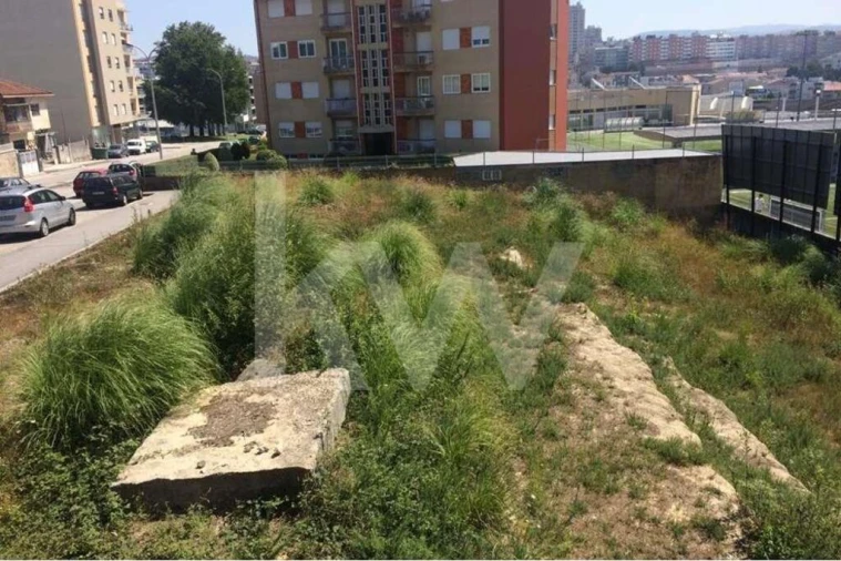 Terreno para Venda em São João da Madeira Foto 4