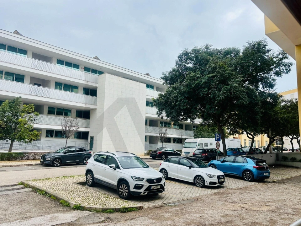 Apartamento T3 para Arrendamento em Portimão Foto 4