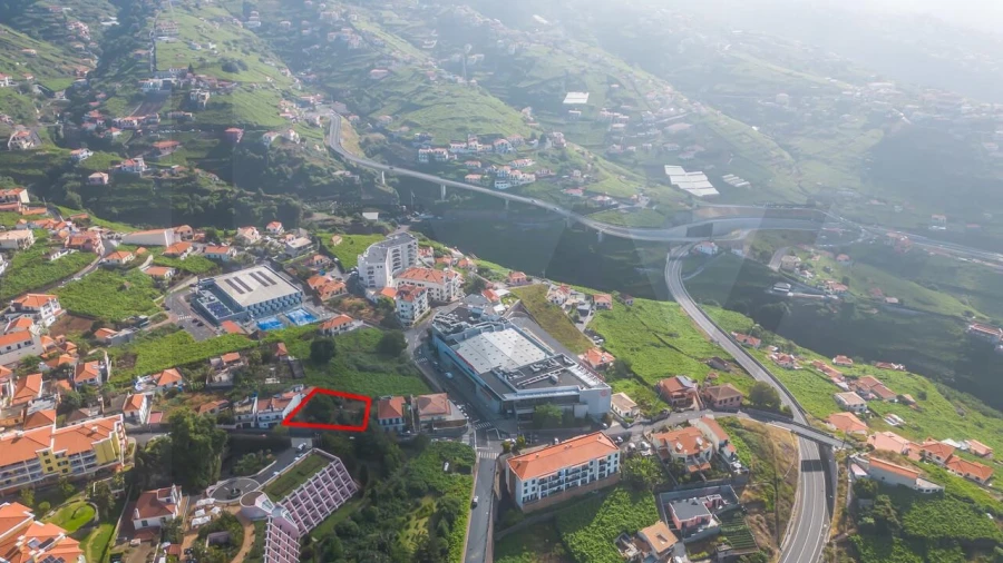 Terreno para Venda em Estreito de Camara de Lobos Foto 17