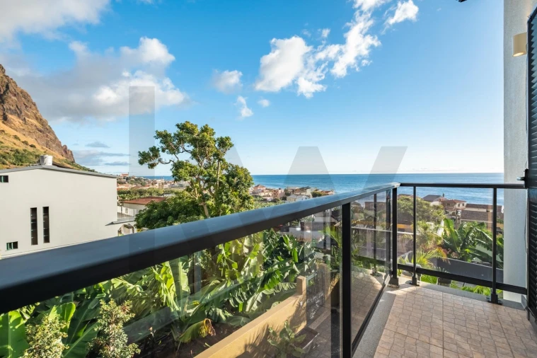 Moradia T3 para Venda em Paul do Mar Foto 6