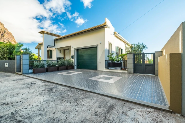 Moradia T3 para Venda em Paul do Mar Foto 3