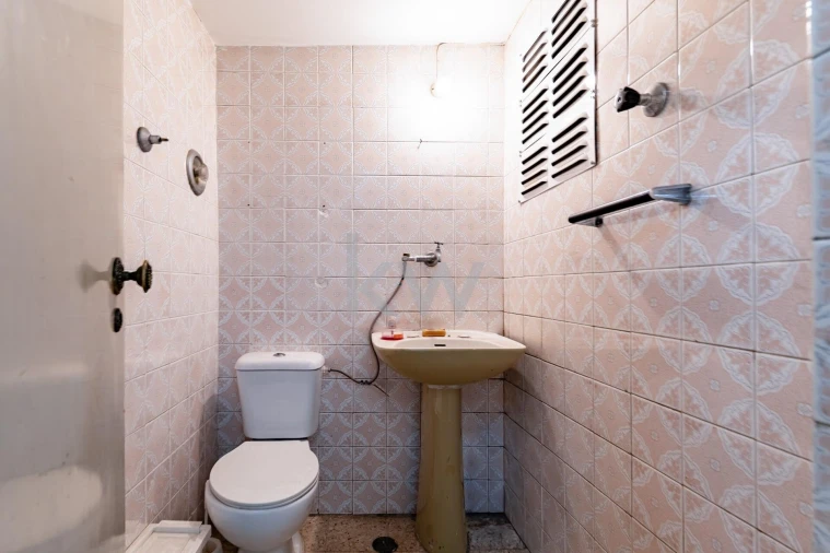 Loja para Venda em Campo de Ourique Foto 4