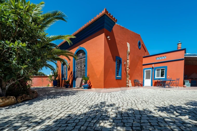 Quinta T3 para Venda em Quelfes Foto 1