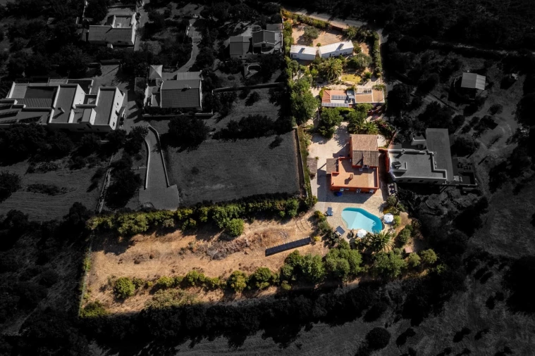 Quinta T3 para Venda em Quelfes Foto 37