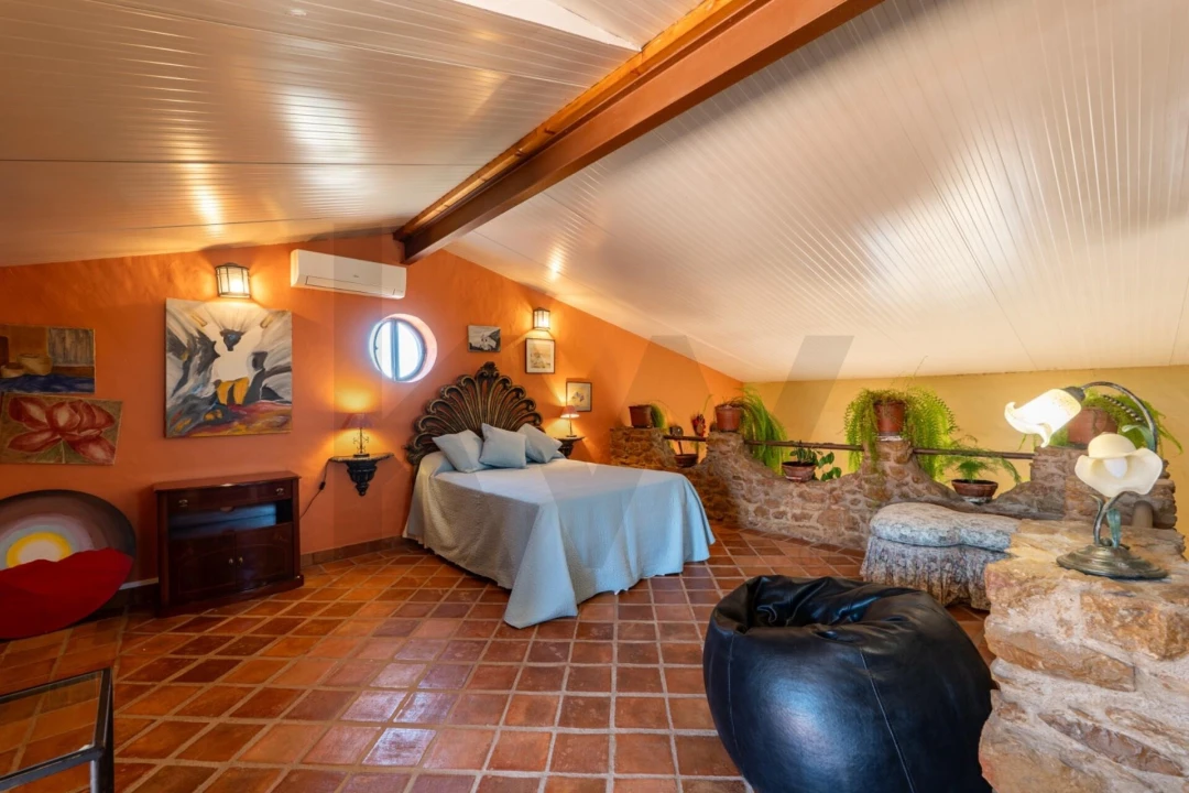 Quinta T3 para Venda em Quelfes Foto 24