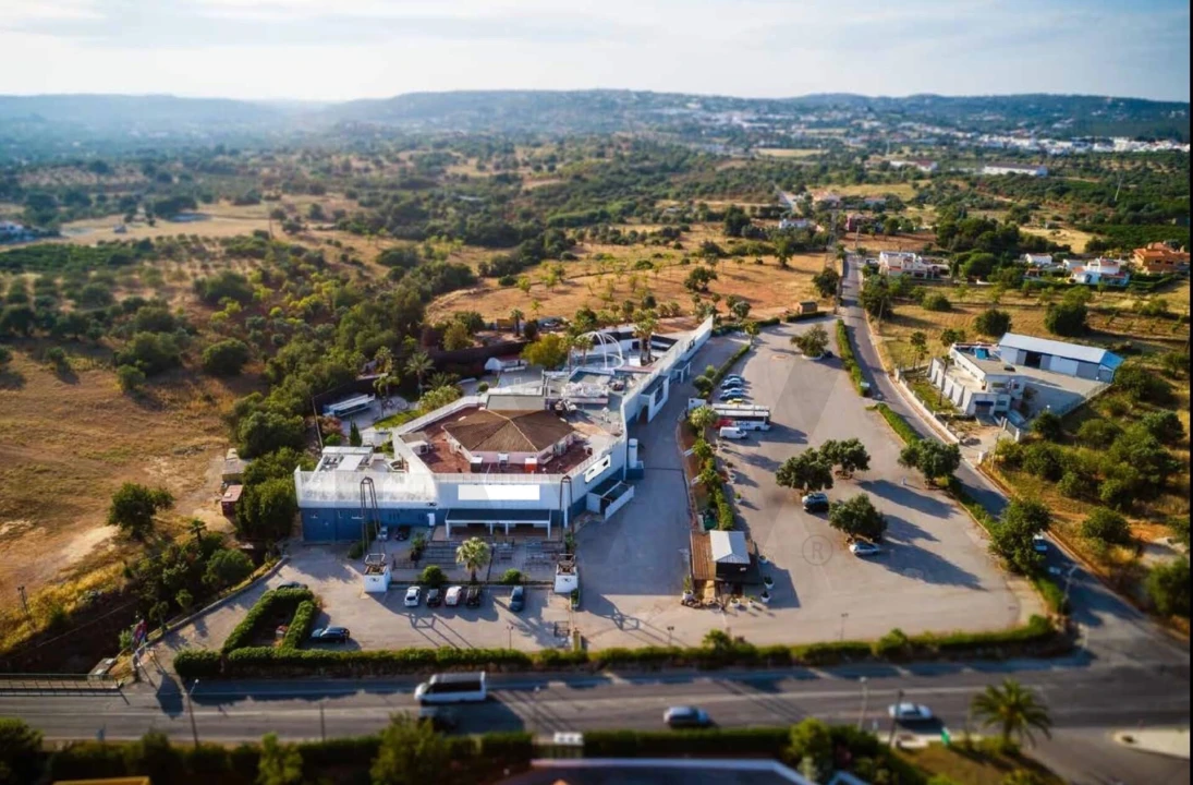 Negócio para Venda em Boliqueime Foto 1