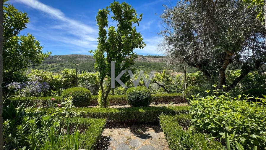 Moradia T7 para Venda em Santiago Maior Foto 23