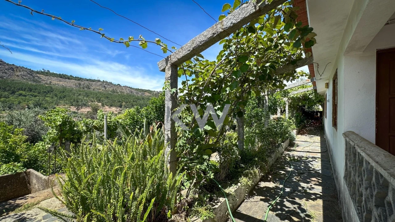 Moradia T7 para Venda em Santiago Maior Foto 28