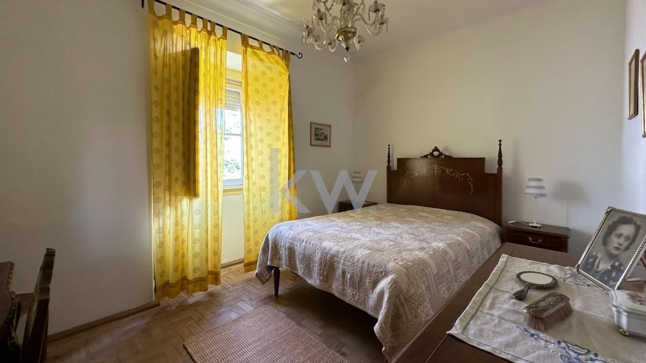 Moradia T7 para Venda em Santiago Maior Foto 12