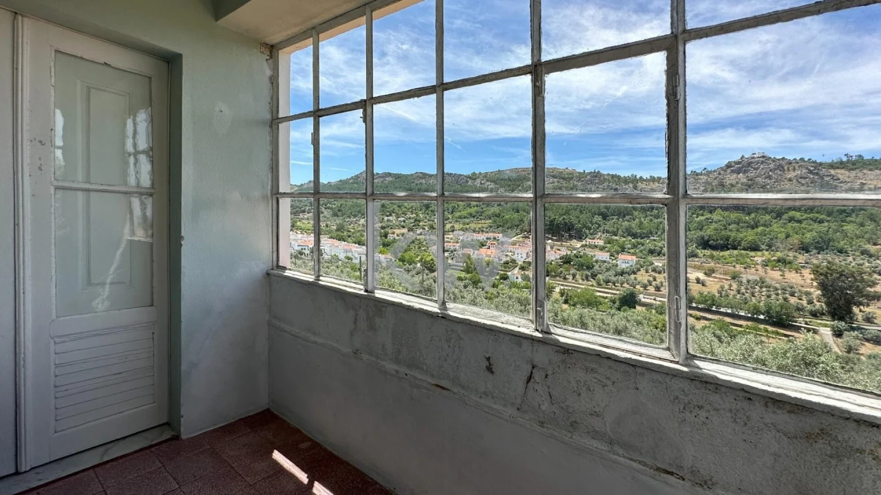 Moradia T7 para Venda em Santiago Maior Foto 18