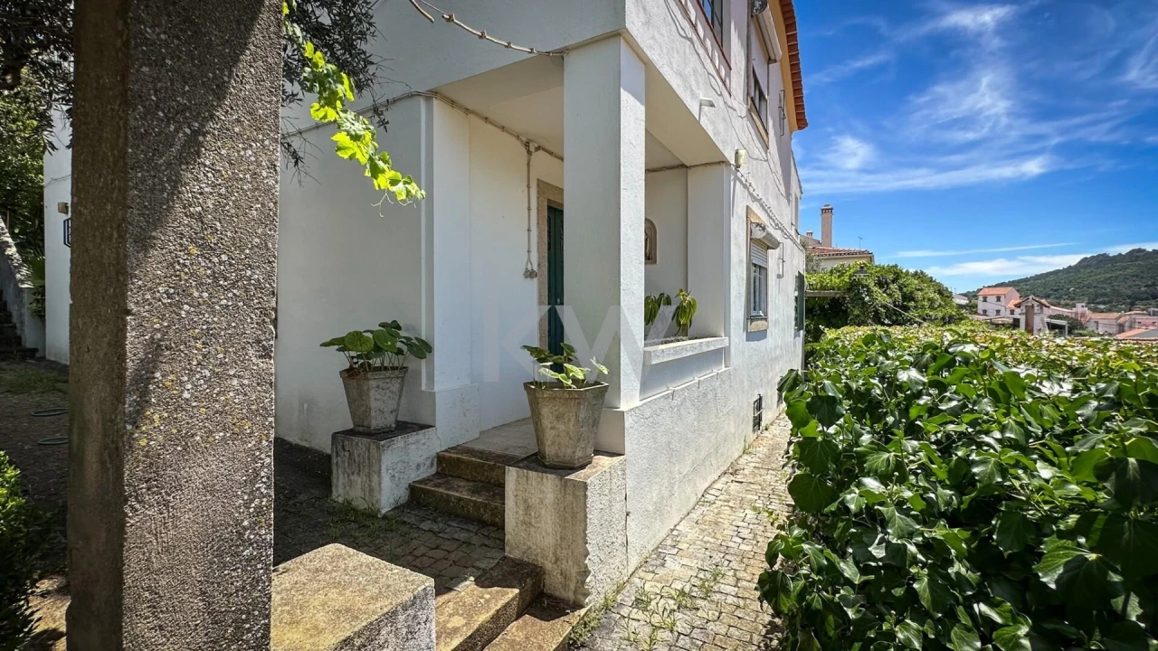 Moradia T7 para Venda em Santiago Maior Foto 4