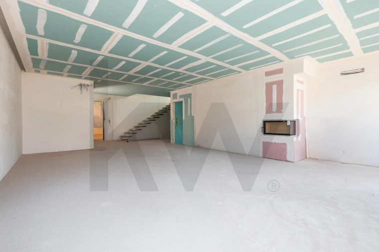 Moradia T4 para Venda em Lousa Foto 17