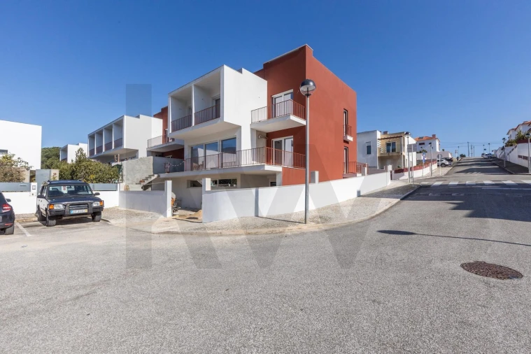 Moradia T4 para Venda em Lousa Foto 2