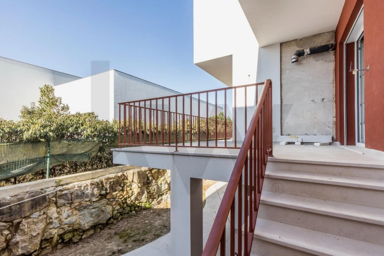 Moradia T4 para Venda em Lousa Foto 8