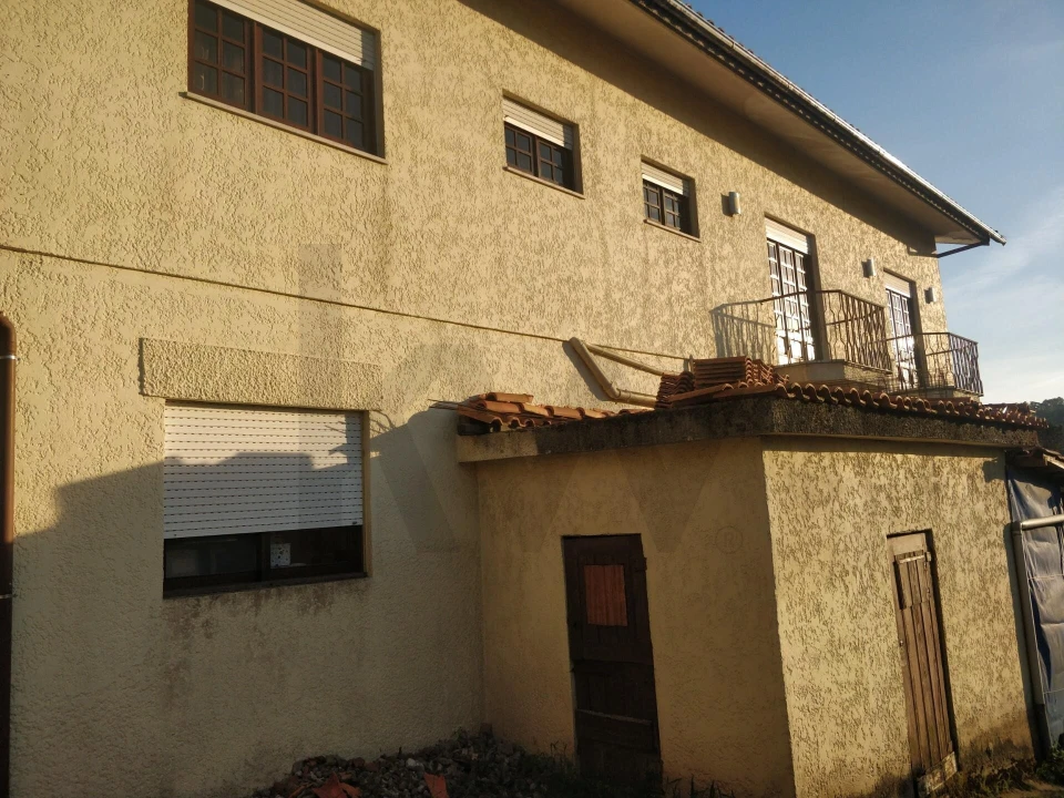 Moradia T5 para Venda em O. Azeméis, Riba-Ul, Ul, Macinhata Seixa, Madail Foto 2