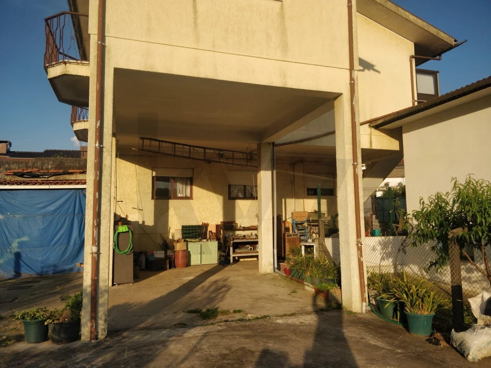 Moradia T5 para Venda em O. Azeméis, Riba-Ul, Ul, Macinhata Seixa, Madail Foto 3