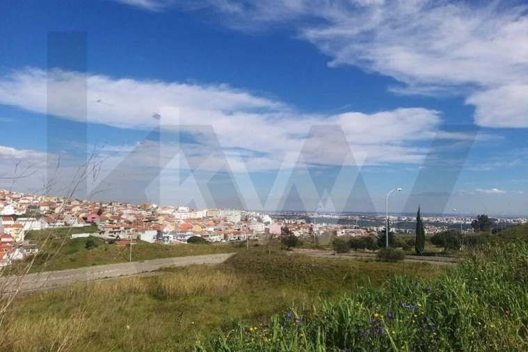 Terreno para Venda em Mina de Água Foto 3