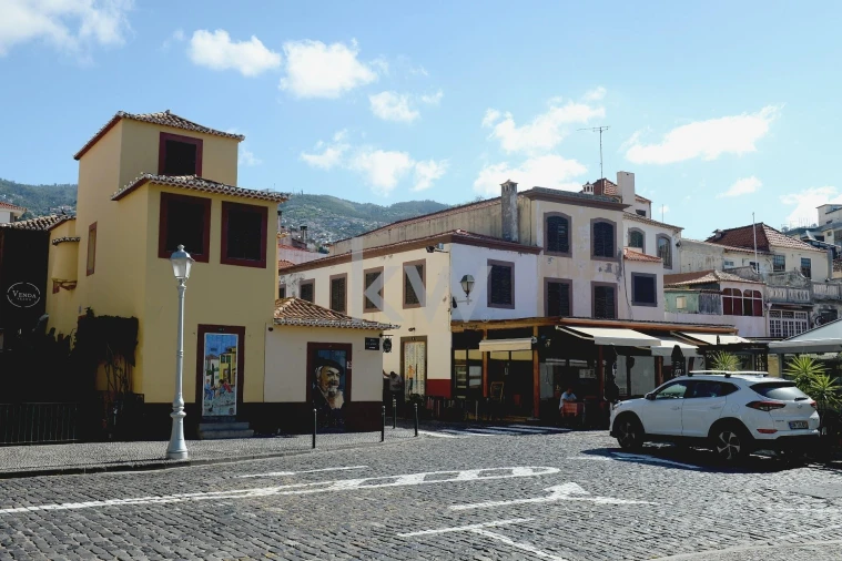 Prédio para Venda em Funchal (Santa Maria Maior) Foto 2