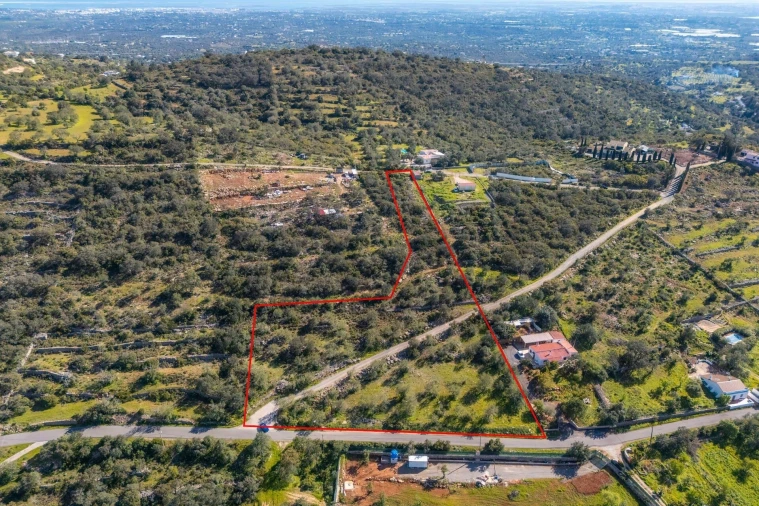 Terreno para Venda em Conceição e Estoi Foto 1