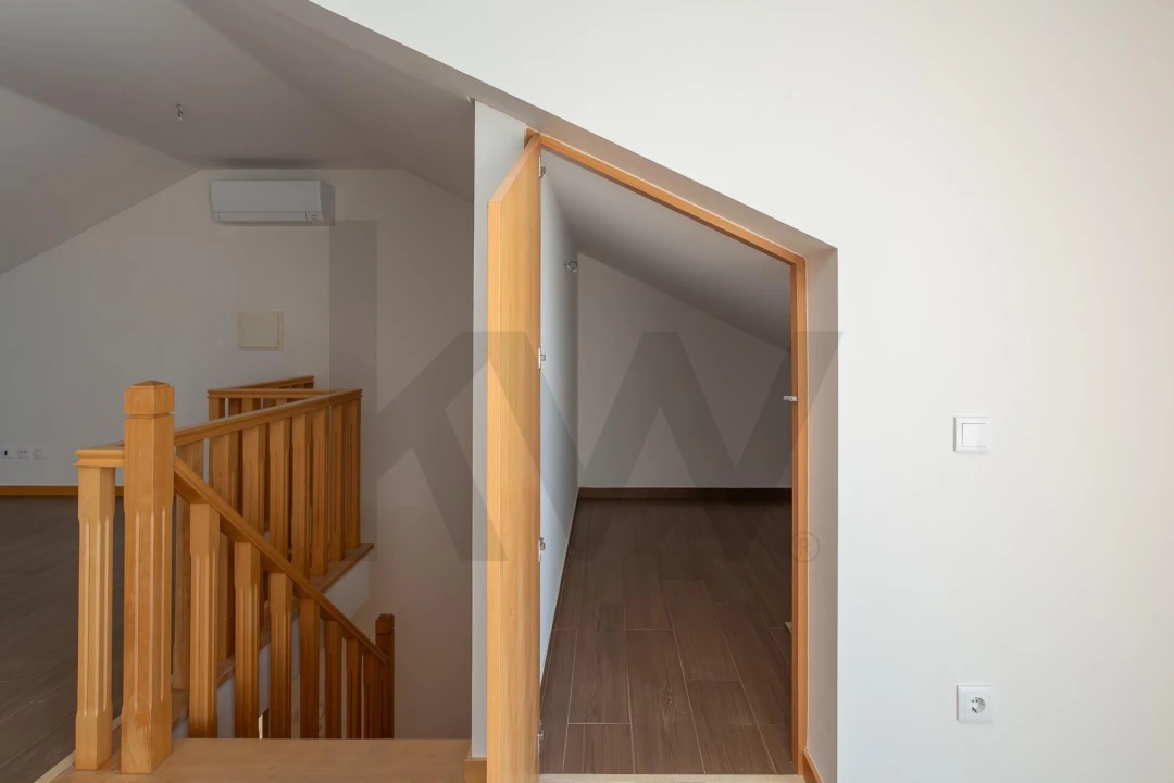 Apartamento T3 para Venda em Carcavelos e Parede Foto 48