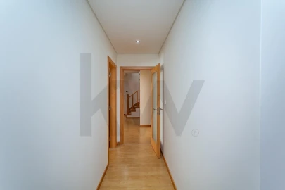 Apartamento T3 para Venda em Carcavelos e Parede