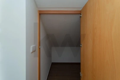 Apartamento T3 para Venda em Carcavelos e Parede