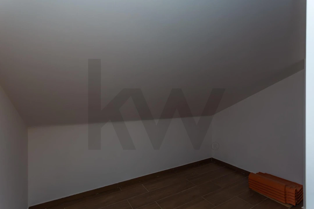 Apartamento T3 para Venda em Carcavelos e Parede Foto 46