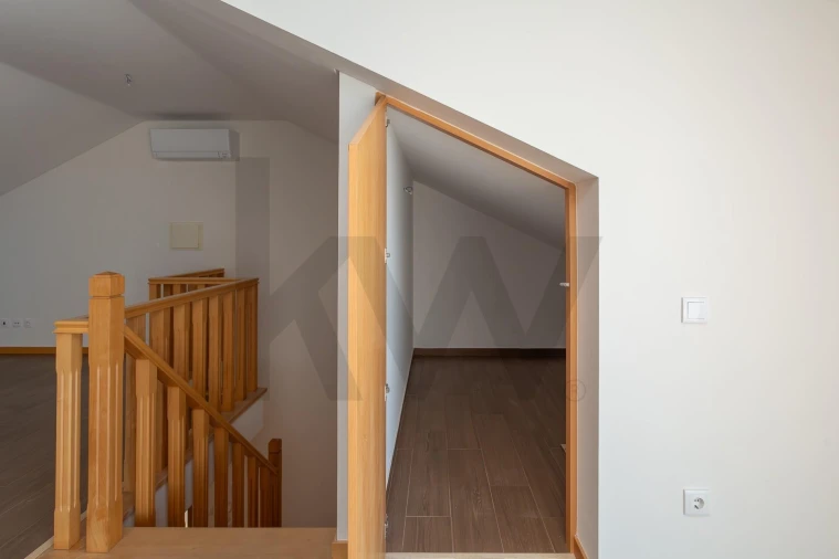 Apartamento T3 para Venda em Carcavelos e Parede Foto 48