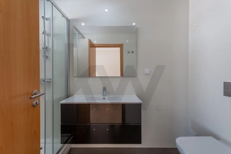 Apartamento T3 para Venda em Carcavelos e Parede Foto 27