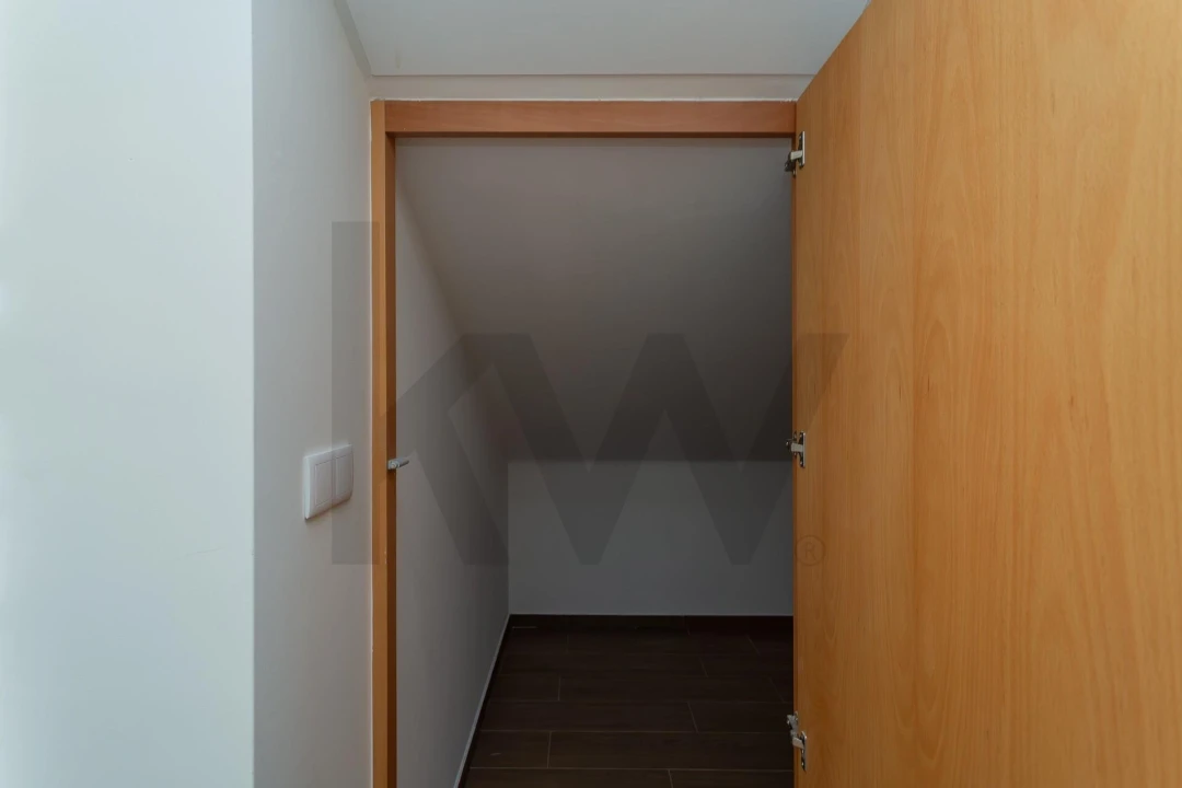 Apartamento T3 para Venda em Carcavelos e Parede Foto 45