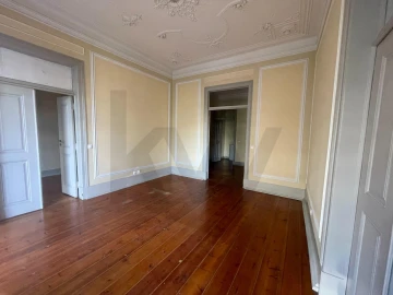 Apartamento T5 para Venda em Santo António
