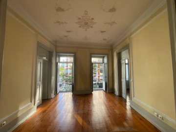 Apartamento T5 para Venda em Santo António